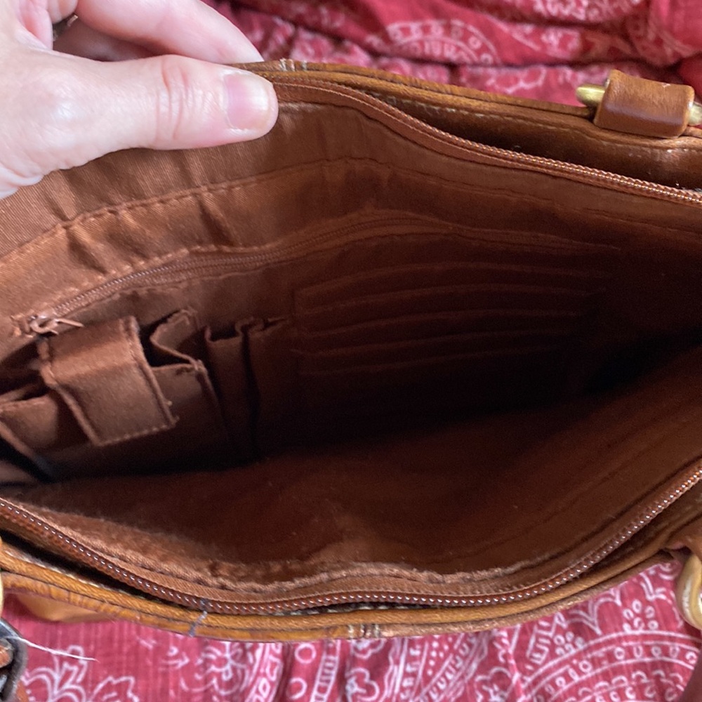 Handbag - Picture 8 of 10